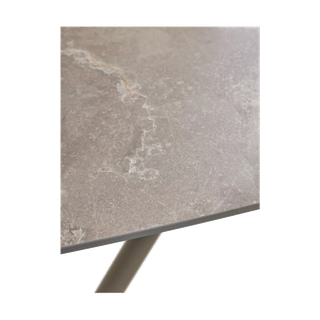 Стол РИВОЛИ (RIVOLI) 140 цвет ЛАТТЕ МАТОВЫЙ (MATT LATTE STONE SOLID CERAMIC) / ТАУПЕ, ®DISAUR